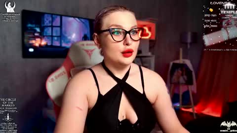 Snapshot of wounded_goddess chatting on December 2, 2025, 3:18 pm Goddess Sophy online show from December 2, 2025, 3:18 pm