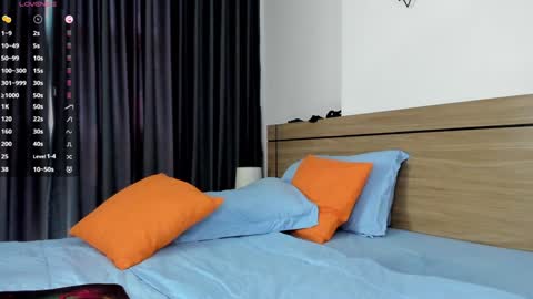 Hey Im Lina See you 12am - 6am GMT  3 online show from February 8, 2025, 4:25 am