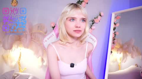 Snapshot of wow_angel chatting on May 30, 2026, 8:55 am wow_angel online show from May 30, 2026, 8:55 am