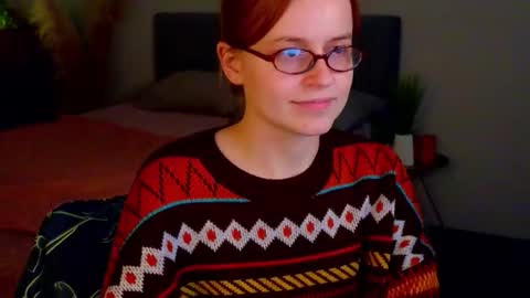 Rebecy online show from October 3, 2025, 1:52 pm