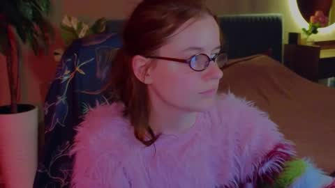 Rebecy online show from November 11, 2025, 2:17 pm