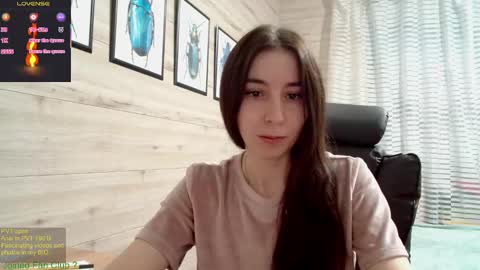 Snapshot of wow_porno_ chatting on March 5, 2025, 2:34 pm Anna  online show from March 5, 2025, 2:34 pm