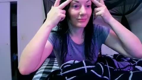 Snapshot of wrenleigh chatting on June 7, 2026, 11:19 pm Crystal Lake online show from June 7, 2026, 11:19 pm