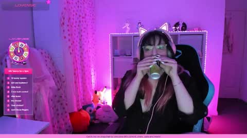 Wren Valentine online show from November 22, 2025, 9:41 am