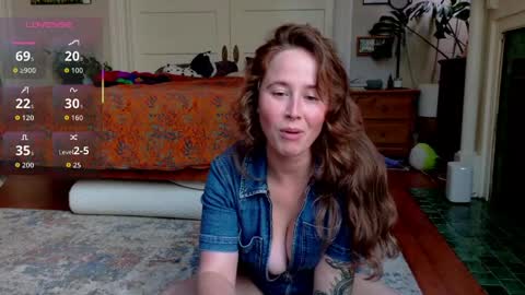 Snapshot of wutangwendy chatting on April 23, 2026, 8:33 pm wutangwendy online show from April 23, 2026, 8:33 pm