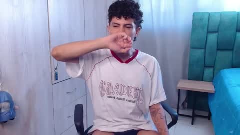 Snapshot of wyatt_444 chatting on January 17, 2025, 4:15 pm wyatt online show from January 17, 2025, 4:15 pm