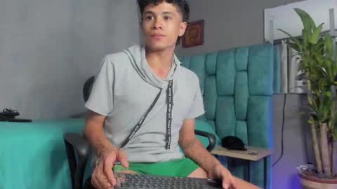 Snapshot of wyatt_444 chatting on January 23, 2025, 2:44 am wyatt online show from January 23, 2025, 2:44 am