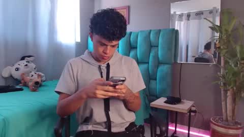 Snapshot of wyatt_444 chatting on January 23, 2025, 4:48 pm wyatt online show from January 23, 2025, 4:48 pm