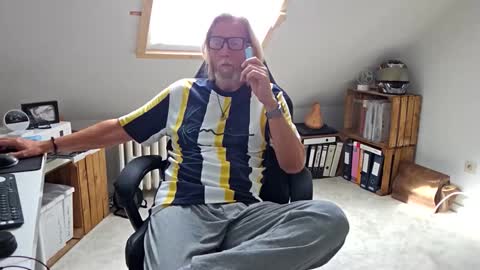 WyattEarp64 online show from September 11, 2025, 10:37 am