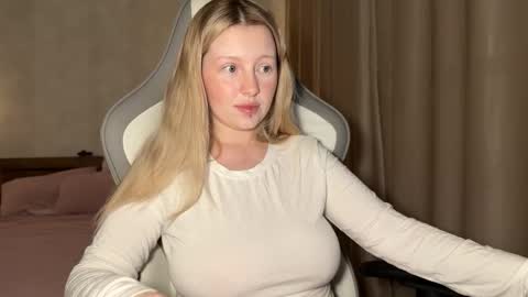 eva online show from October 24, 2025, 4:47 pm