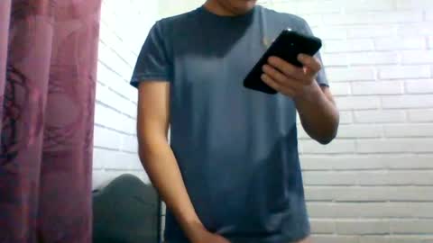 Snapshot of x_andrescam chatting on July 23, 2026, 11:57 pm x_andrescam online show from July 23, 2026, 11:57 pm