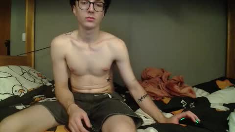 Philipp and Este online show from October 13, 2025, 3:28 am