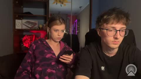 Philipp and Este online show from April 4, 2026, 10:51 pm