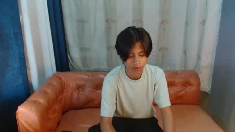 x_lee06 online show from February 11, 2026, 12:32 pm