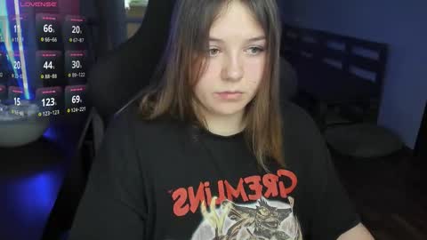 LOVE NERDS ONLY online show from November 10, 2025, 5:17 am