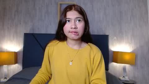 aurora  online show from December 4, 2025, 3:05 am