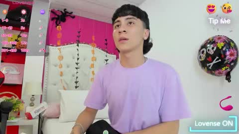 xaanderGrey online show from October 19, 2025, 7:14 pm