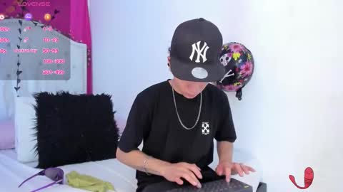 xaanderGrey online show from October 23, 2025, 8:29 pm