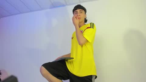 xaanderGrey online show from November 9, 2025, 7:34 pm