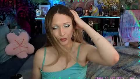 Snapshot of xaevynne chatting on May 28, 2026, 3:26 am Xaevynne Sometimes Milla Milla The Cute as a Buttom Brunette online show from May 28, 2026, 3:26 am