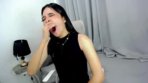 xairah_doux online show from April 15, 2026, 3:02 am