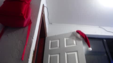 xalejo_max online show from November 28, 2025, 6:27 am