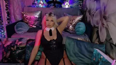 Snapshot of xalexax chatting on February 13, 2025, 8:45 pm sooo hey im Sperm Mystik from Fuckistan i want you full my all holes bcs i have penis fever online show from February 13, 2025, 8:45 pm