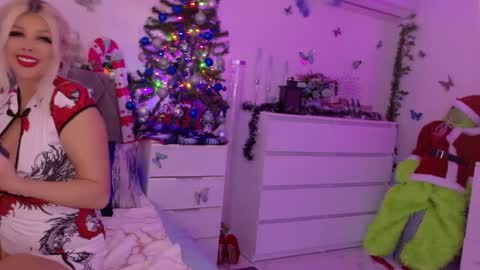 Snapshot of xalexax chatting on December 13, 2025, 8:25 pm sooo hey im Sperm Mystik from Fuckistan i want you full my all holes bcs i have penis fever online show from December 13, 2025, 8:25 pm