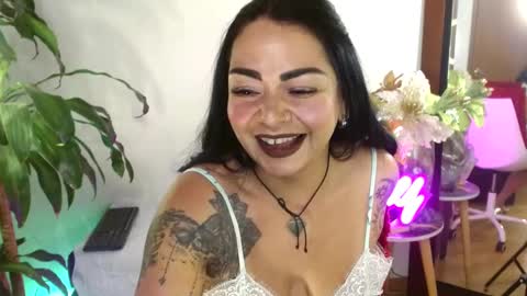 Snapshot of xamara1124 chatting on February 23, 2025, 10:31 pm XAMARA1124 online show from February 23, 2025, 10:31 pm