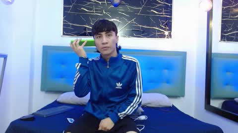 xandergrey8 online show from February 1, 2026, 7:34 pm