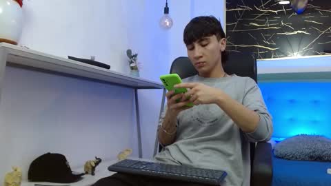 xandergrey8 online show from February 2, 2026, 7:12 pm