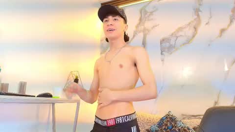 xandergrey8 online show from March 7, 2026, 7:44 pm