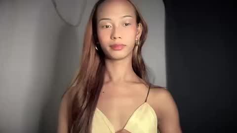 Cassandra online show from December 17, 2025, 12:16 am