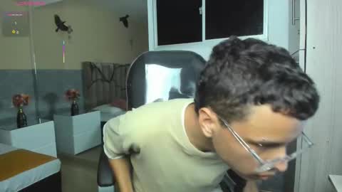 xavier fox   online show from October 31, 2025, 5:08 am