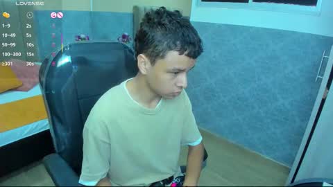 xavier fox   online show from November 5, 2025, 12:27 pm