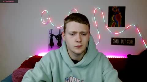 xavier_night81 online show from November 20, 2025, 1:11 pm