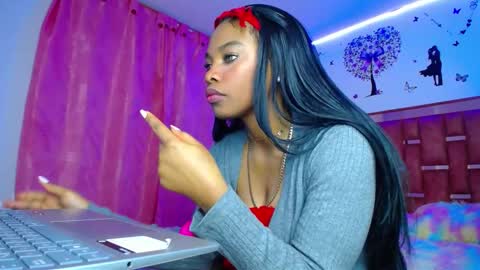 xayu online show from December 11, 2024, 12:02 am