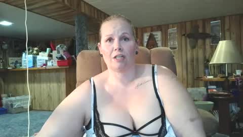 Snapshot of xbeautifulxliex chatting on May 29, 2026, 12:19 am xbeautifulxliex online show from May 29, 2026, 12:19 am