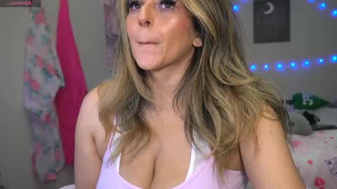 spoil me here  online show from November 29, 2025, 11:02 am