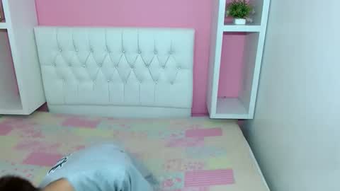 xcoupleplayxx online show from April 17, 2026, 3:09 am