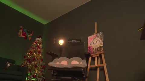 Snapshot of xcummingxsoonx chatting on December 16, 2025, 12:43 pm MIRA online show from December 16, 2025, 12:43 pm