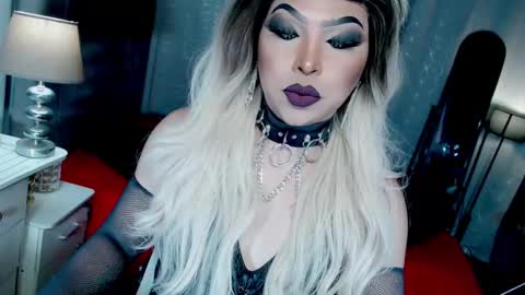 Zhavia online show from October 14, 2025, 7:25 pm