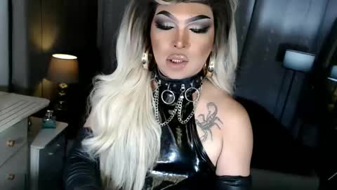 Zhavia online show from November 20, 2025, 2:12 am