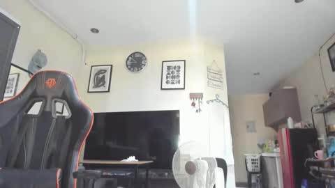 xdreamangel online show from December 27, 2024, 7:08 am