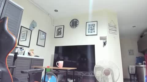 xdreamangel online show from January 13, 2025, 10:03 am