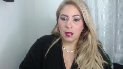 Elena online show from December 18, 2025, 10:10 am