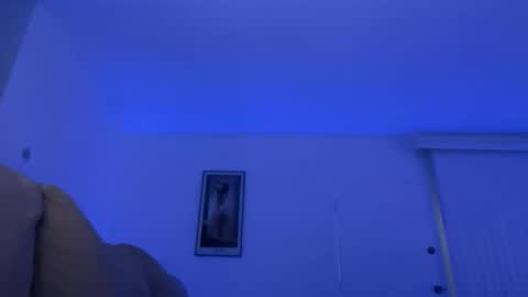 xenadreamx online show from April 4, 2026, 3:38 am