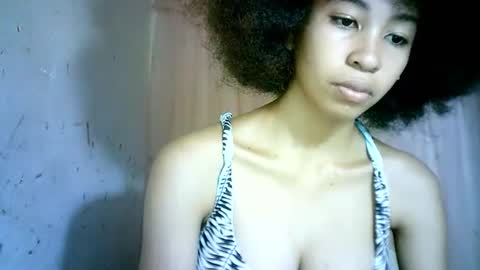 xenna610827 online show from March 4, 2025, 3:48 pm