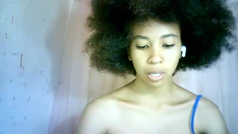 xenna610827 online show from March 6, 2025, 1:57 pm