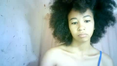 xenna610827 online show from March 11, 2025, 1:12 pm